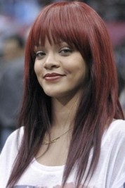 http://www.hji.co.uk/blogs/celebrity-hair/2011/01/rihanna-sets-things-straight-with-yet-another-new-look.html
