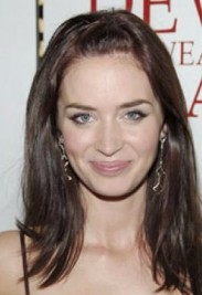 http://static.thehollywoodgossip.com/images/gallery/emily-blunt-image_265x530.jpg
