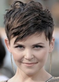 http://www.hair.becomegorgeous.com/celebrity_hair/celebrity_short_hairstyle_trends-4823.html