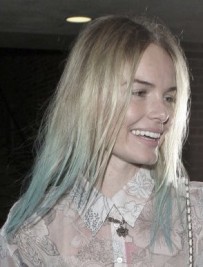 http://www.stylebistro.com/Fashion+Forum/articles/cJYbg7mMS9N/Kate+Bosworth+Blue+Tipped+Hair+New+Hair+Trend