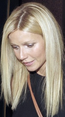 http://www.stylebistro.com/Celebrity+Hair/articles/-vyU4n-xEzb/Gwyneth+Paltrow+Super+Straight+Hair+Fashion