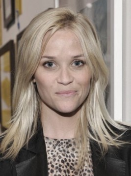 http://www.stylebistro.com/Celebrity+Hair/articles/p_MyHwBoAo0/Reese+Witherspoon+Layered+Haircut+Smashbox