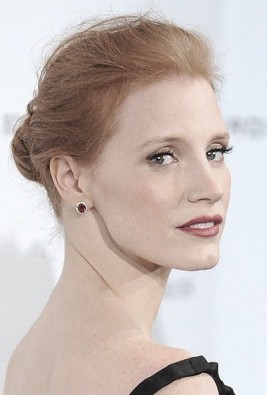 http://www.hollywoodlife.com/2012/01/11/jessica-chastain-bun-hairstyle-ted-gibson/