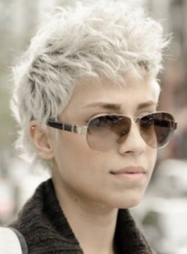 http://www.hair.becomegorgeous.com/short_hairstyles/mostwanted_short_hairstyles_in_2012-6633.html 