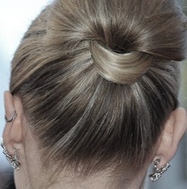 http://www.dailygossip.org/cannes-looks-diane-kruger-s-ponytail-bun-3375 